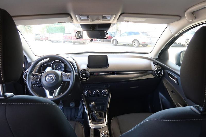 Mazda 2 (2016) 1,5 G90 Takumi Navi, ČR, tažné - fotka 10 z 28