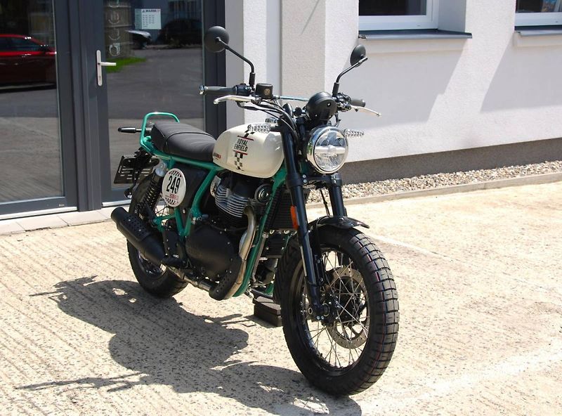 Royal Enfield (2026) Bear 650 TWO FOUR NINE - fotka 9 z 25