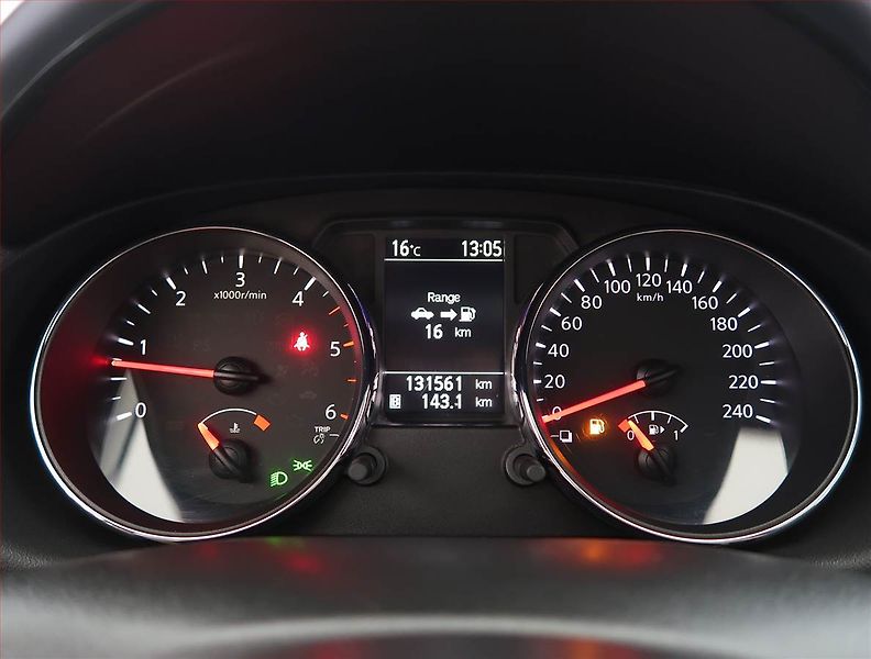 Nissan Qashqai (2010) 2.0 dCi, 4X4, Navi, Tempomat - fotka 11 z 20
