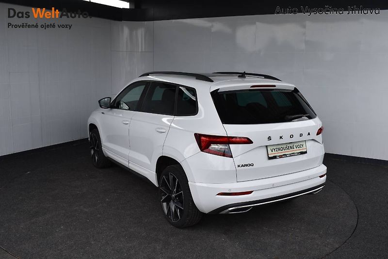 Škoda Karoq (2022) Sportline 1.5TSI 110kW DSG - fotka 8 z 28