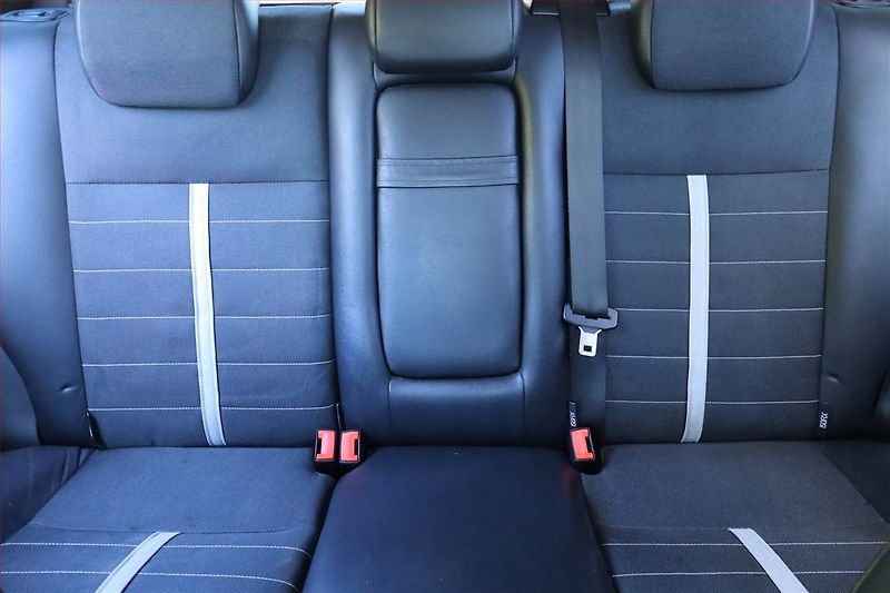 Ford Kuga (2010) 2.0 TDCi, 4X4, Tempomat - fotka 10 z 20