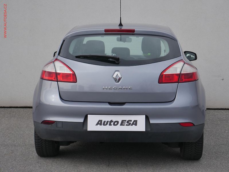 Renault Mégane (2009) 1.5 dCi, ČR, AC, tempo - fotka 5 z 21