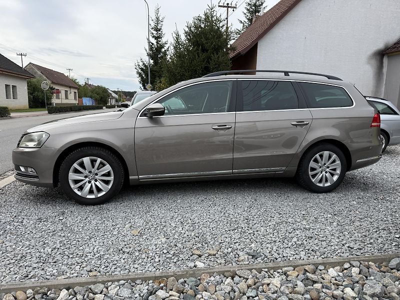 Volkswagen Passat 1.4 TSI ALU VYHR.PR SKLO. - fotka 2 z 11