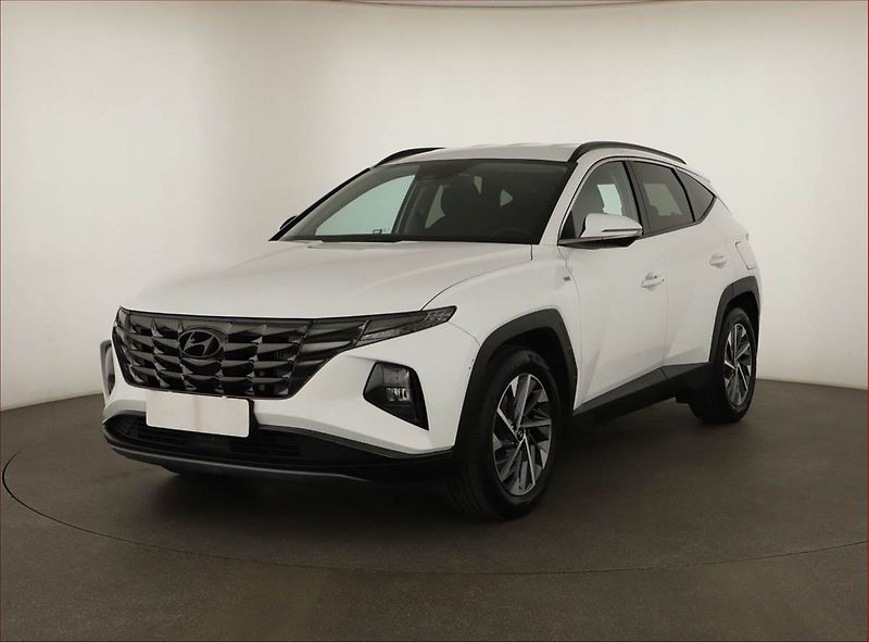 Hyundai Tucson (2023) Smart 1.6 T-GDI 48V MHEV - fotka 2 z 16