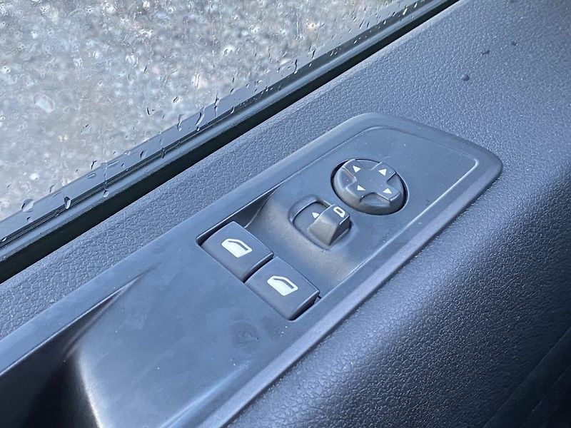 Toyota ProAce 2.0D, ČR, Active L2, navi, DPH - fotka 23 z 24