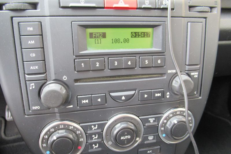 Land Rover Freelander 2.2TD 4x4 AUT. KLIMA TAŽNÉ - fotka 11 z 20