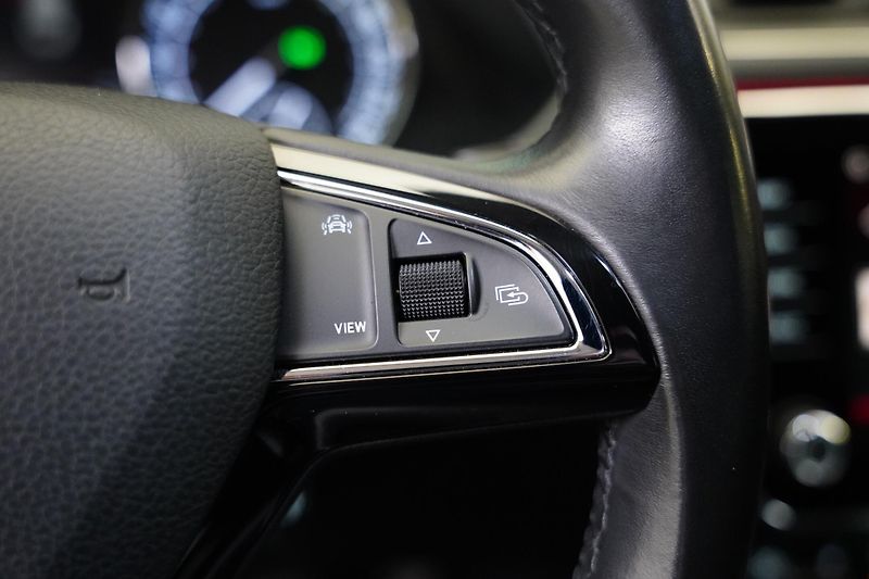 Škoda Superb - fotka 15 z 29