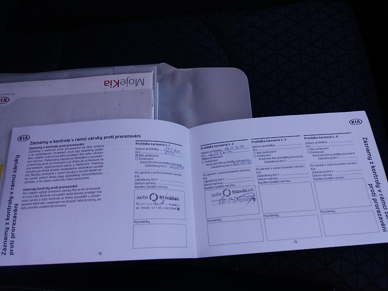 Kia Ceed 1.6CRDi,100kW,1.MAJITEL-ČR!! - fotka 28 z 29