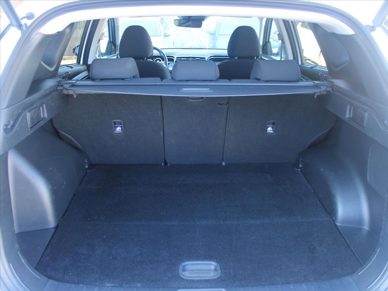 Hyundai Tucson 1,6 T-GDi 132kW 4x4 AT Style Č - fotka 10 z 14