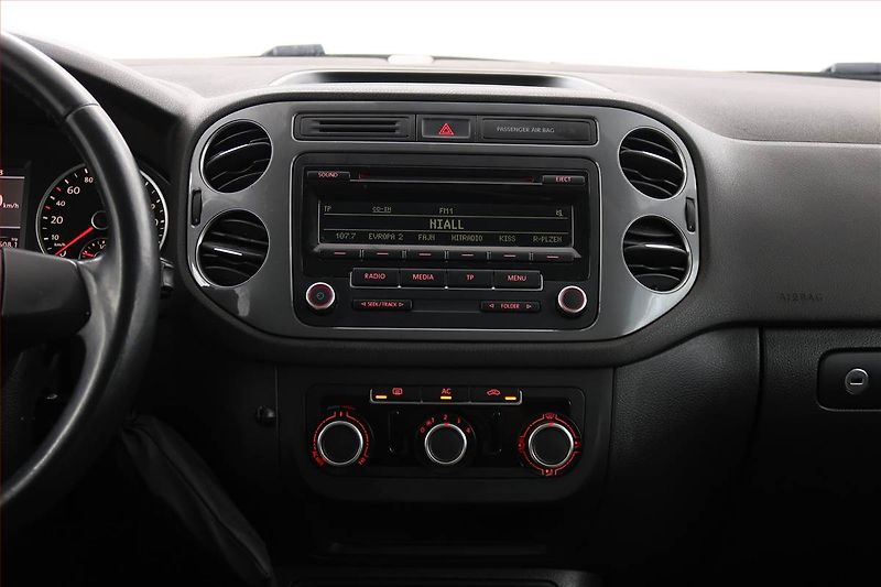 Volkswagen Tiguan (2012) 2.0 TDI, Tempomat - fotka 12 z 16