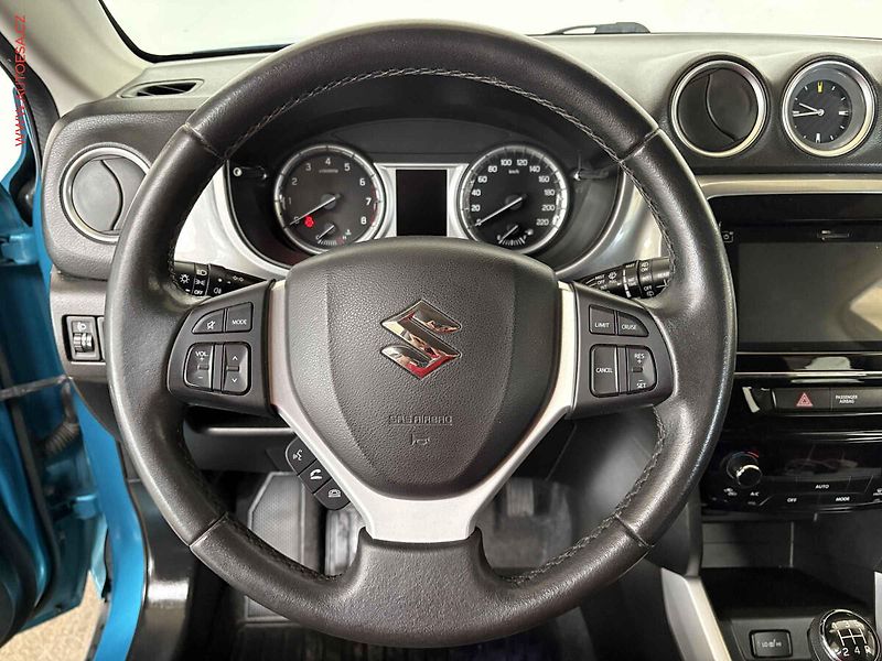Suzuki Vitara (2015) 1.6 VVTi, 1.maj,ČR - fotka 15 z 15