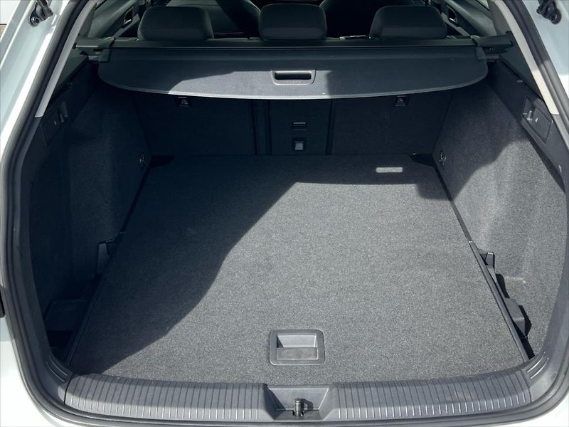 Volkswagen Golf Variant 1,5 TSi 110kW LIFE  8 - fotka 14 z 24