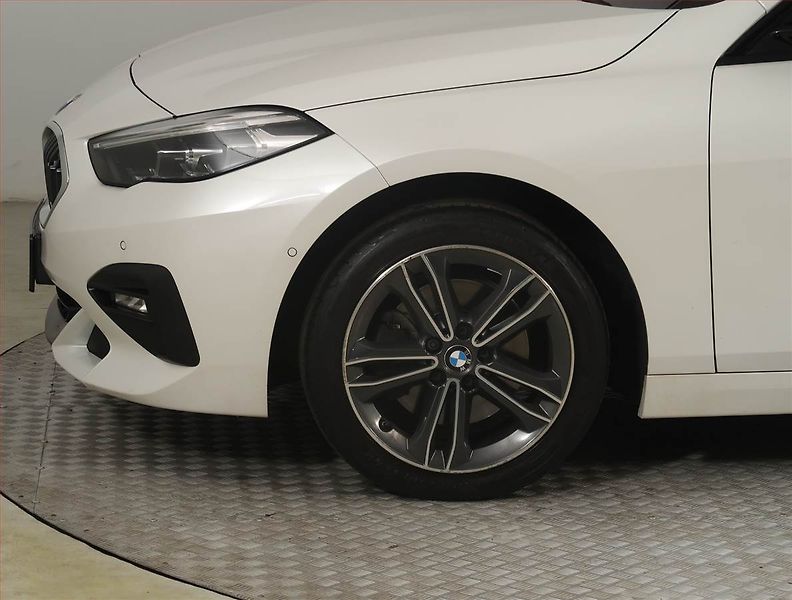 BMW Řada 2 (2020) M Paket 218i Gran Coupé - fotka 15 z 24