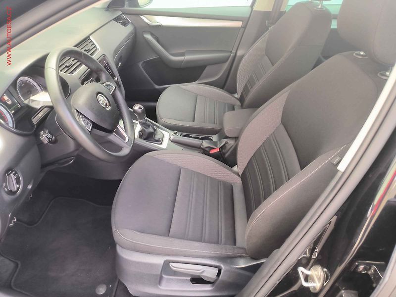Škoda Octavia (2017) 1.4 TSi, Ambition - fotka 9 z 21