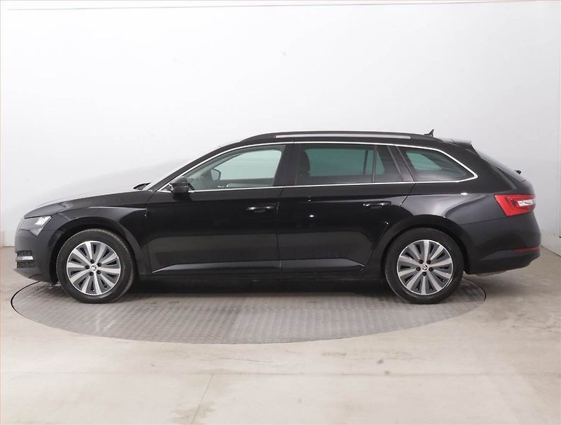 Škoda Superb (2022) Ambition 2.0 TSI - fotka 3 z 17