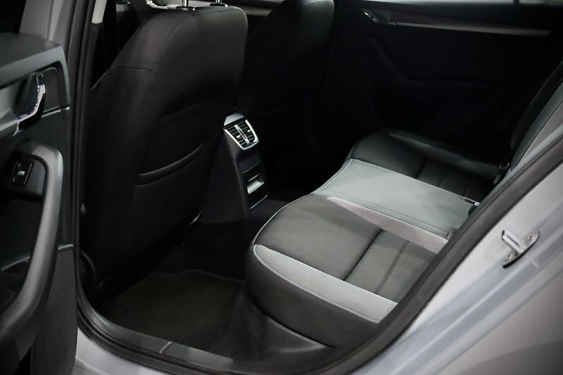 Škoda Octavia 3 Combi 1.4 TSI 110 kW - fotka 22 z 32