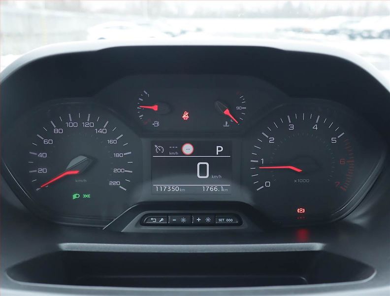 Peugeot Partner (2019) 1.5 BlueHDi, 3Místa, DPH - fotka 10 z 20