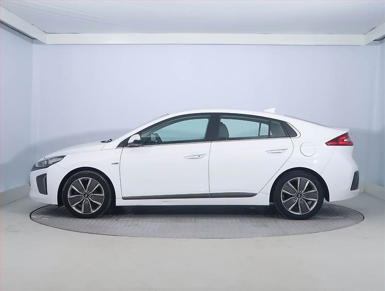Hyundai Ioniq (2018) Hybrid, Automat, Serv.kniha - fotka 3 z 21