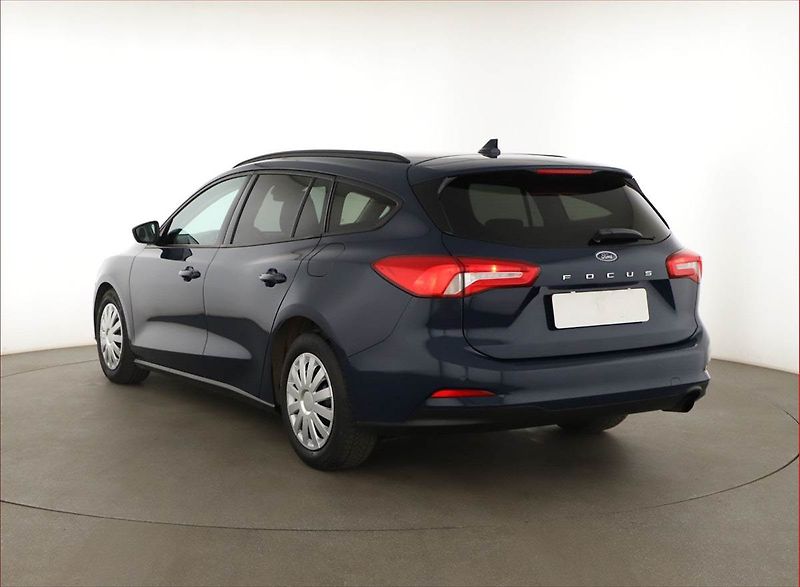 Ford Focus (2018) 1.5 EcoBlue, Serv.kniha - fotka 4 z 15