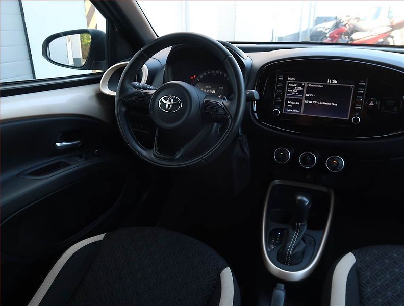 Toyota Aygo (2022) 1.0 VVT-i, Automat, ČR,1.maj - fotka 7 z 18