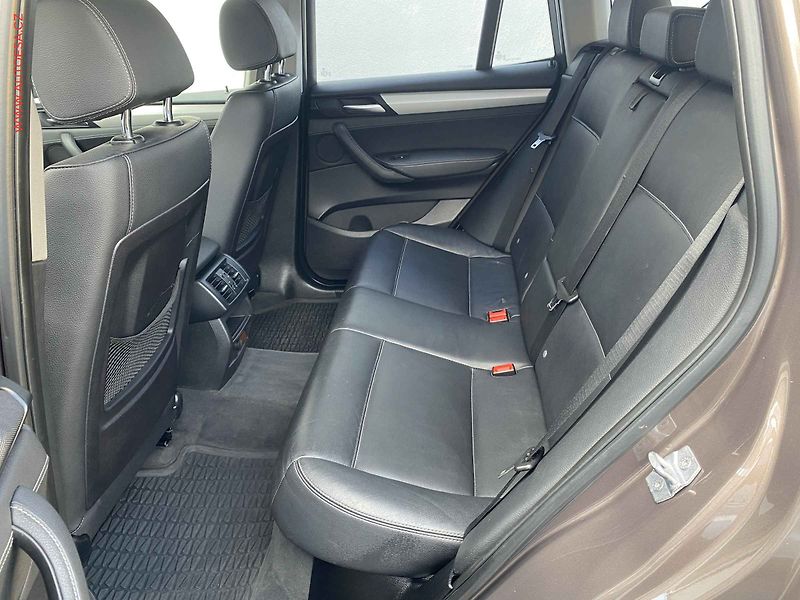 BMW X3 (2013) 3.0D xD, servis.kniha, AT - fotka 10 z 19