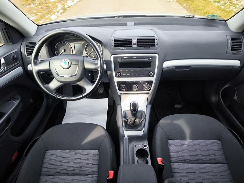 Škoda Octavia 1,4TSI 90kW 1 MAJITEL - fotka 29 z 49