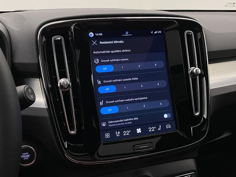 Volvo XC40 (2026) B3 AUT DARK ULTRA  - fotka 41 z 60