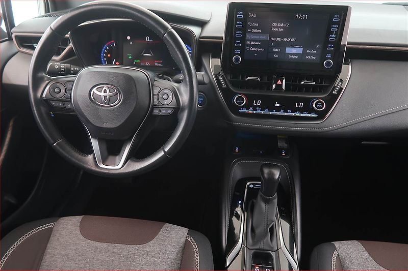 Toyota Corolla (2021) 2.0 Hybrid, Automat - fotka 7 z 19