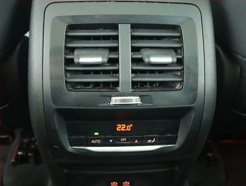 BMW iX3 (2021) 80 kWh, SoH 98% - fotka 19 z 25