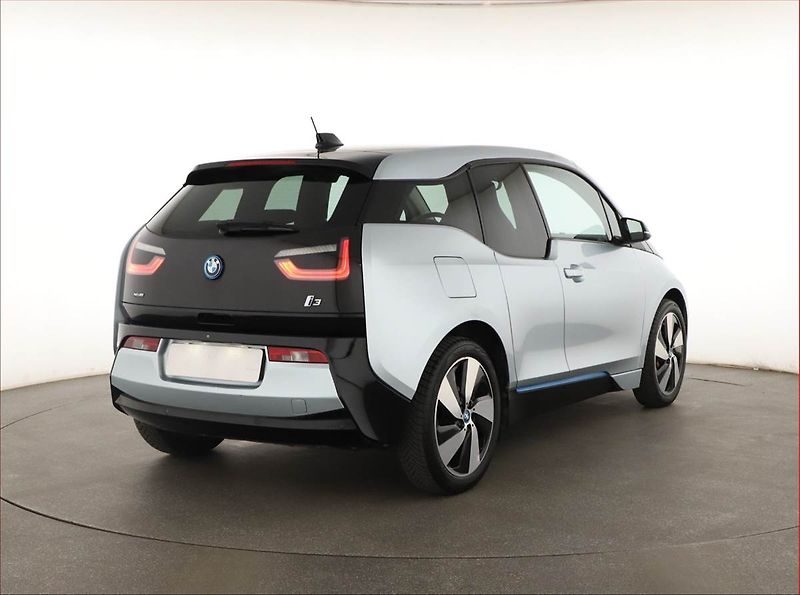 BMW i3 (2015) 60Ah BEV, SoH 82%, Automat - fotka 5 z 21