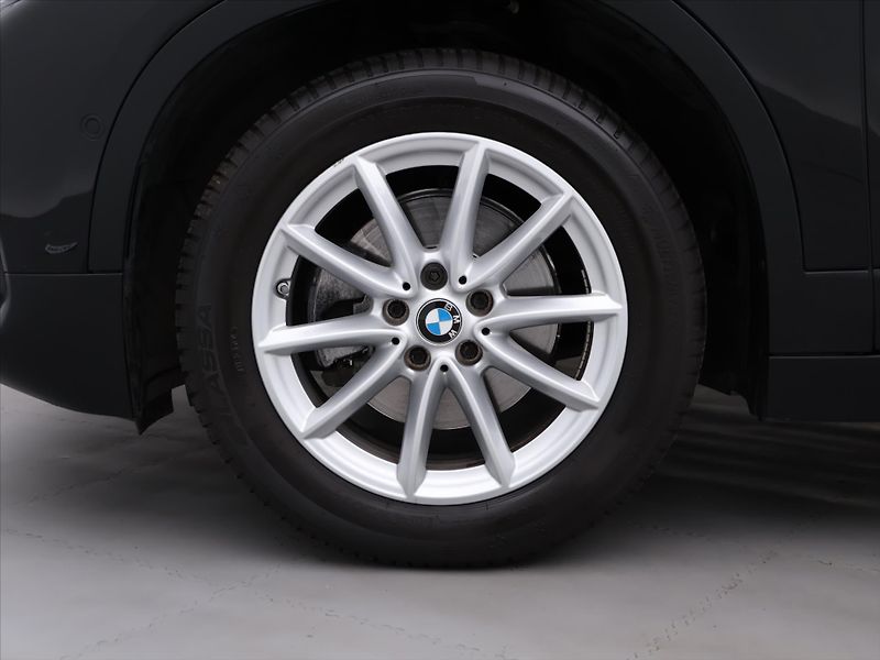 BMW X2 1,5 18i CZ LED Navi - fotka 34 z 41