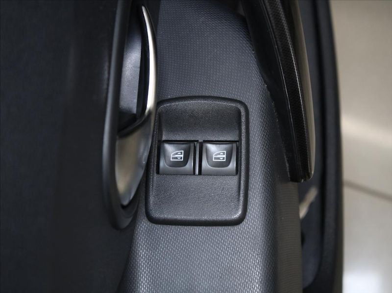 Dacia Sandero 1,2 i 54kW Arctica 99tkm.ČR - fotka 13 z 20