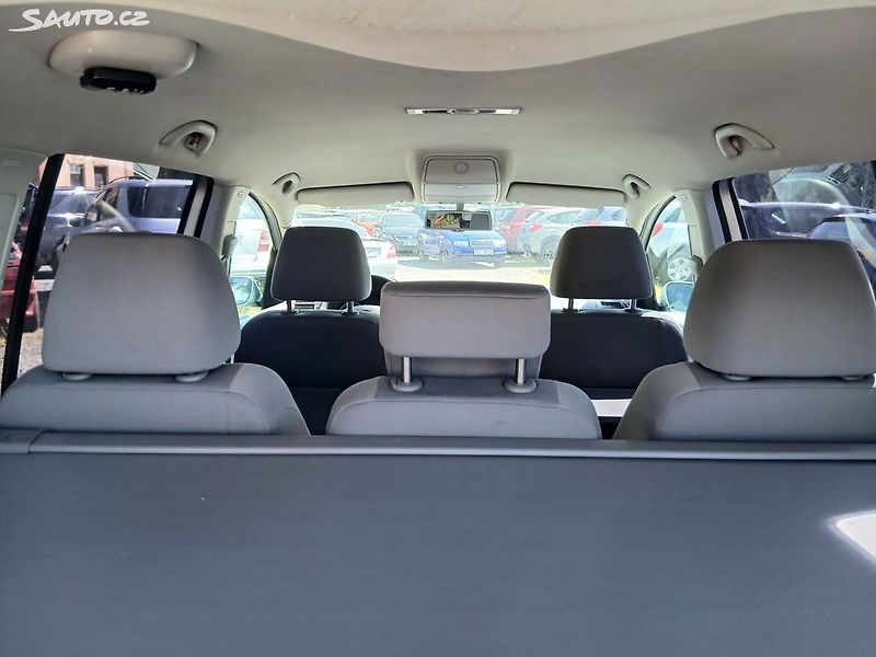 Volkswagen Touran 1.4 TSI, ALU, - fotka 28 z 30