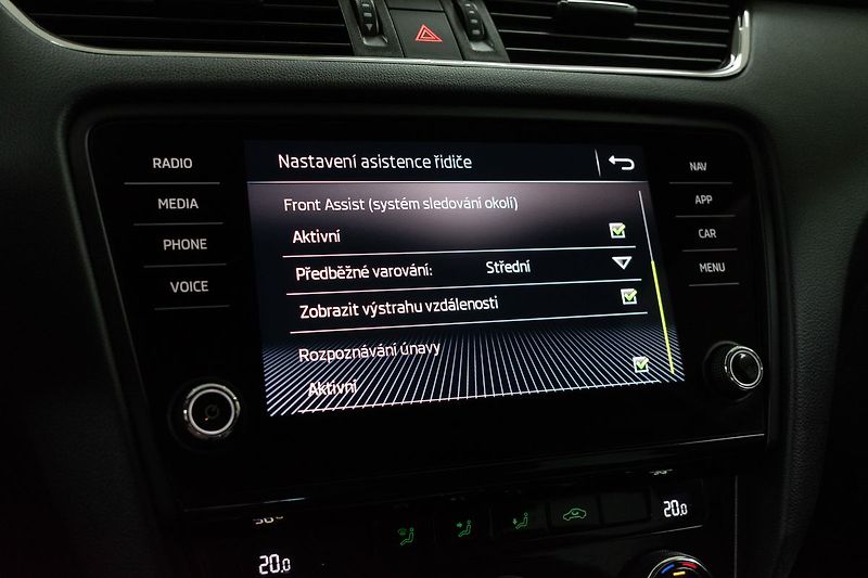 Škoda Octavia 1.6 TDI 85kW *MirrorLink*ACC* - fotka 30 z 40