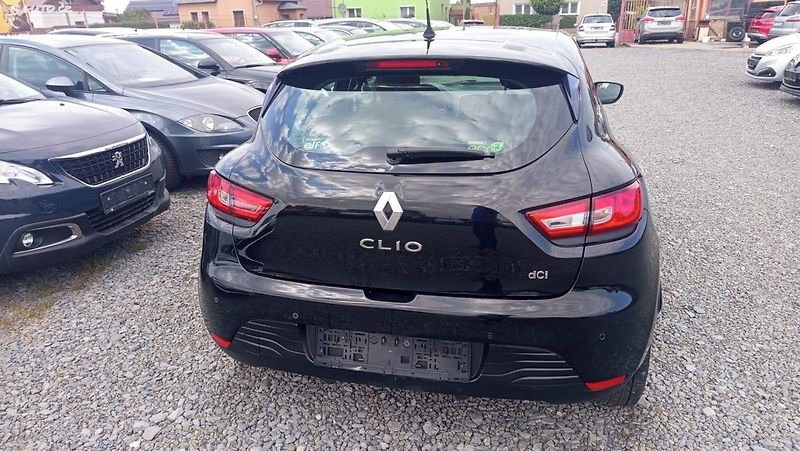 Renault Clio (2016) - fotka 12 z 32