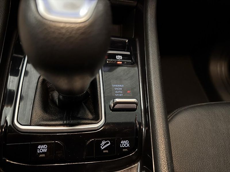 Jeep Compass (2021) 1.3 T4 PHEV 190CV, 4X4,ZÁRUKA - fotka 67 z 75
