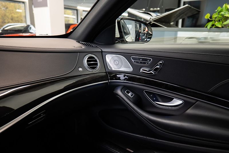 Mercedes-Benz Třídy S 400d 4MATIC/LED/360/Pano - fotka 18 z 23