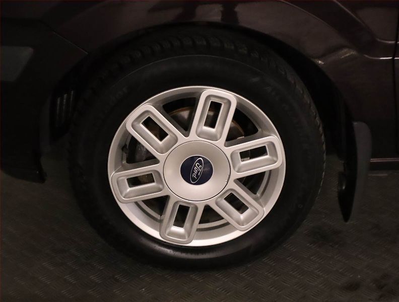 Ford Fusion (2008) 1.4, v provozu - fotka 13 z 14