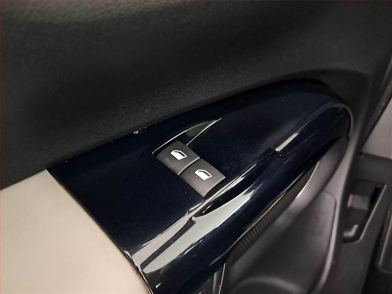 Citroën C4 Cactus (2018) 1.2 PureTech, Automat - fotka 18 z 19