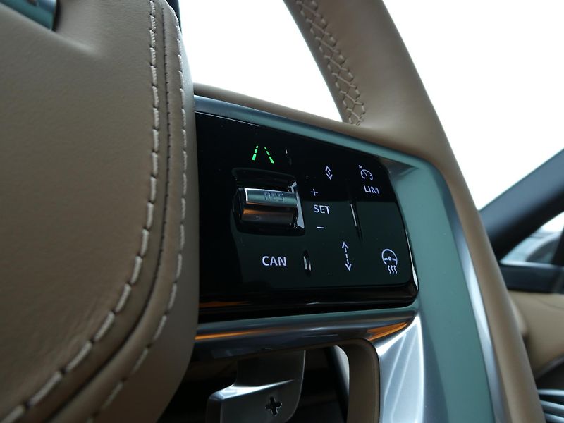 Land Rover Range Rover 4,4 Autobiography P530 - fotka 22 z 44