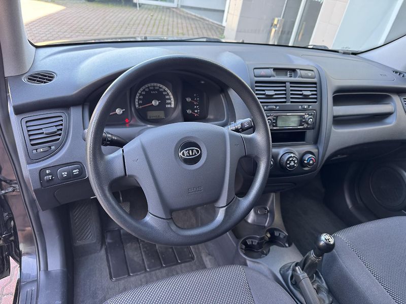 Kia Sportage (2007) 4WD 104kW - fotka 26 z 37