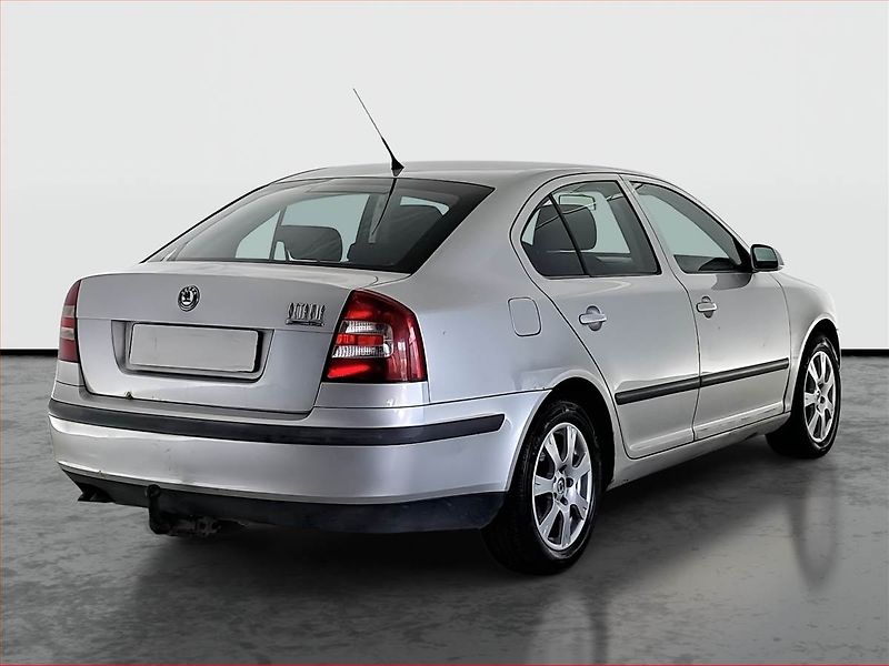 Škoda Octavia (2005) 2.0 TDI, nová STK, Tažné - fotka 5 z 15