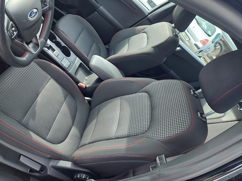 Ford Kuga (2021) III. TDCi ST Line  88kW - fotka 22 z 45