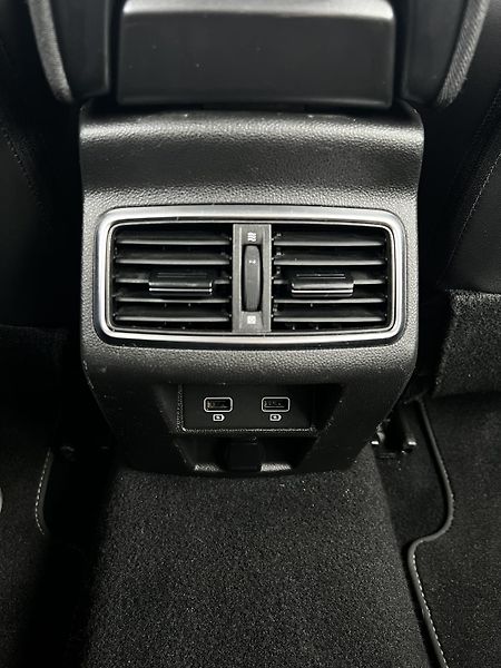Renault Mégane 1.3TCe 103kW Business DPH - fotka 18 z 21