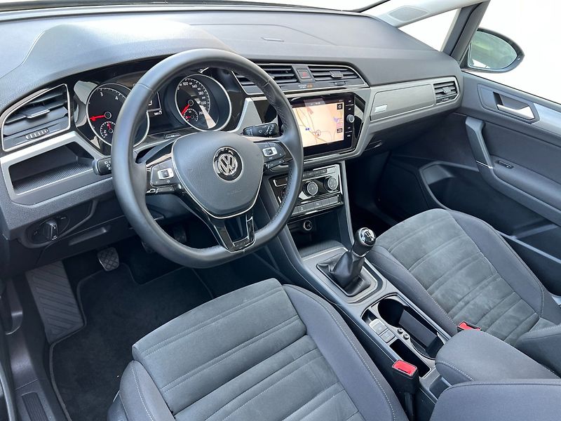 Volkswagen Touran (2019) 1.6TDi COMFORTLINE 7-míst - fotka 13 z 37