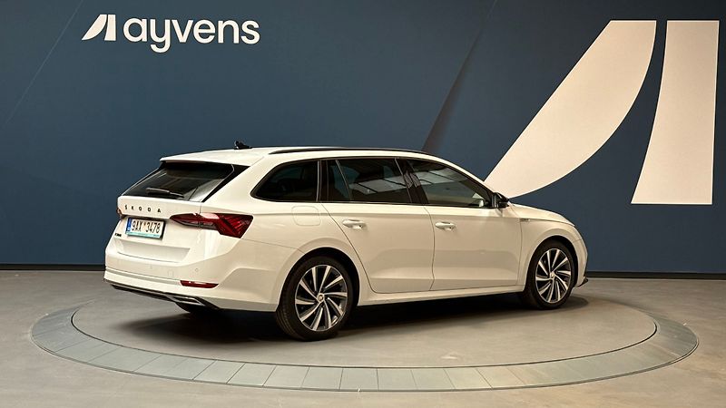Škoda Octavia 2.0 TDI 85kW DSG Sportline Com - fotka 2 z 14