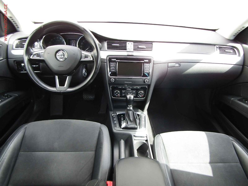 Škoda Superb (2014) 2.0 TDi, ČR, Elegance, DSG - fotka 8 z 21