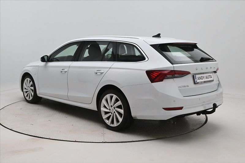 Škoda Octavia 1,4 iV TSI 110kW Style SoH 92% - fotka 7 z 32