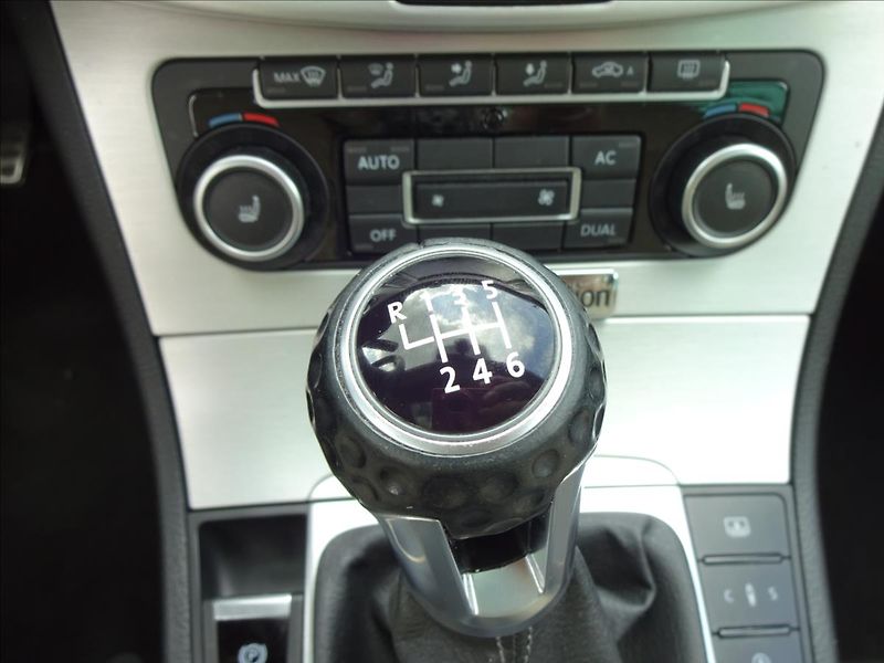 Volkswagen Passat CC 2.0TDi 125kW - fotka 42 z 70