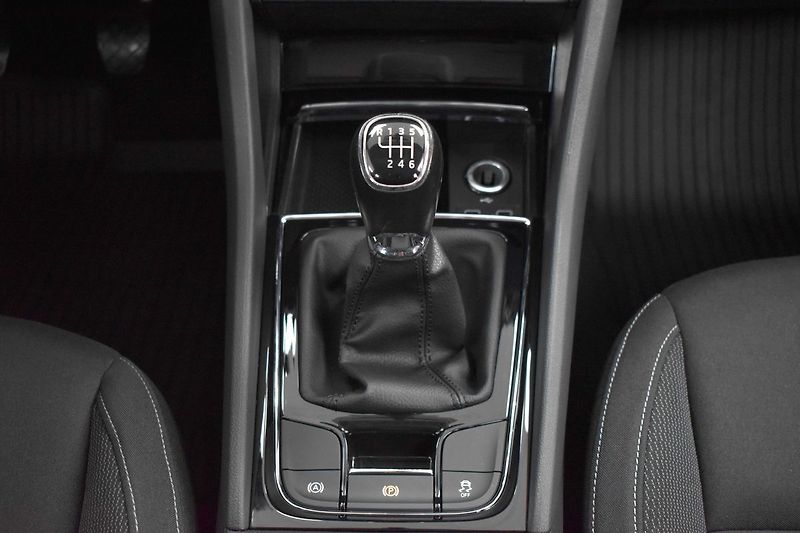 Škoda Karoq 1.5 TSI AMBITION*DPH*ČR 1.MAJ* - fotka 19 z 35